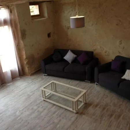 Hébergement de vacances Saint-jean-le-comtal, 5 Pieces, 8 Personnes - Fr-1-483-70