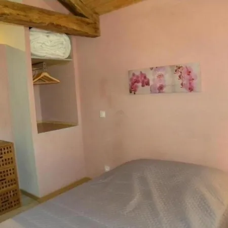 Hébergement de vacances Saint-jean-le-comtal, 5 Pieces, 8 Personnes - Fr-1-483-70