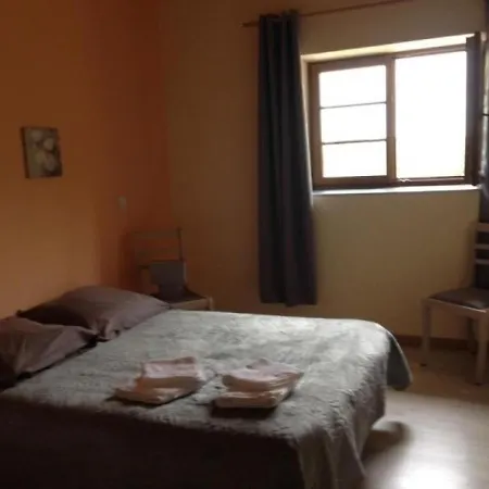 Saint-jean-le-comtal, 5 Pieces, 8 Personnes - Fr-1-483-70 Hébergement de vacances Saint-Jean-le-Comtal